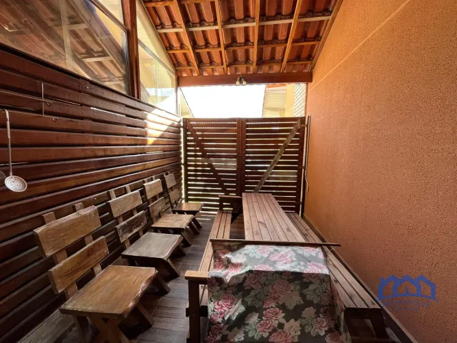 Chalé com 4 Quartos e 1 banheiro à Venda, 80 m² por R$ 330.000 Cód. ch2561
