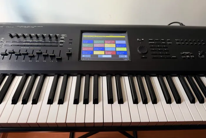 Teclado Korg Kronos X 73