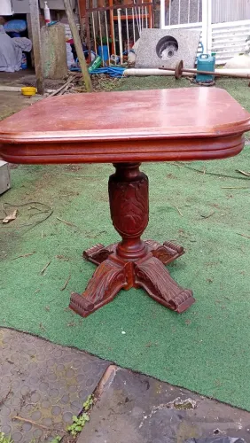 Mesa de centro madeira maciça antiga