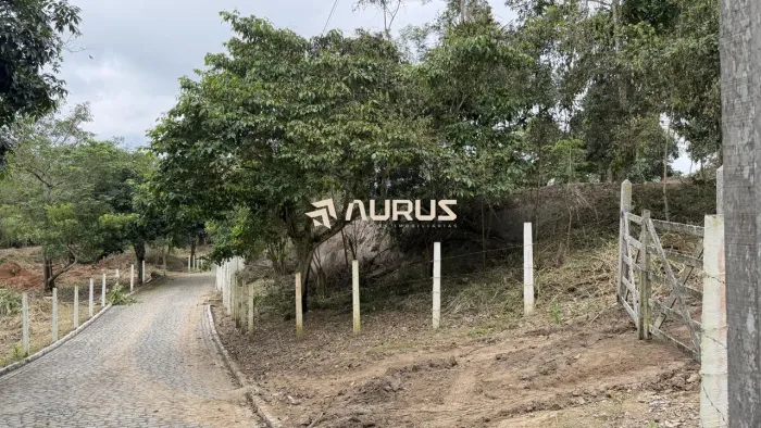 Área 1,2ha em Serra Negra com minador de água e acesso pavimentado