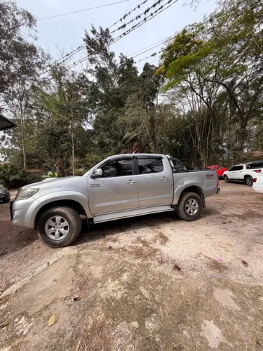 Toyota Hilux CD SRV D4-d 4X4 3.0 TDI Diesel AUT 2012
