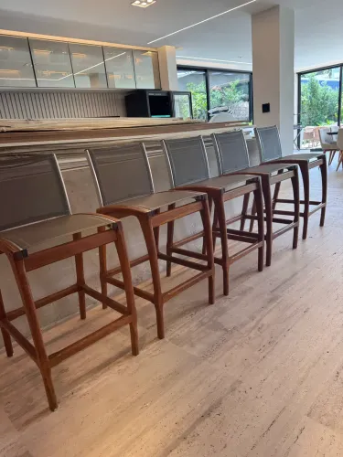 Banqueta MAC móveis 