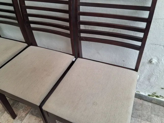 Mesa de vidro com 4 cadeiras