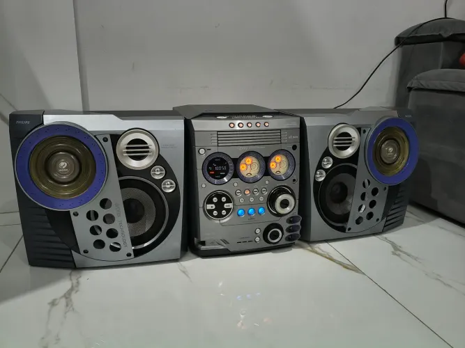 Philips C777 muito novo bluetooth 100% potente