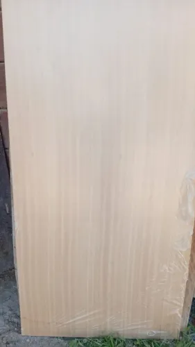 Porta semi-oca de Angelim no Show da Construção