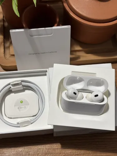 AirPods Pro 2 USB-C MagSafe