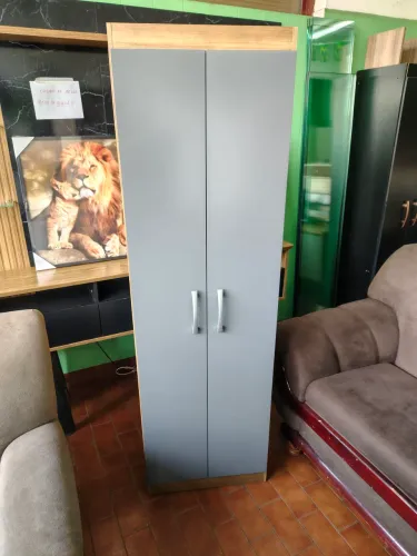 Vendo armário multiuso semi novo
