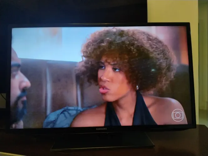 TV Samsung 40 polegadas. Não é Smart!
