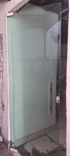 Porta de vidro 0,90 x 2.42