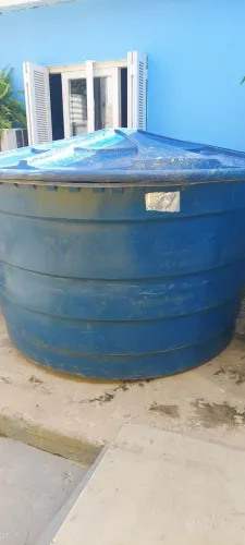 Caixa dagua 1.800 litros