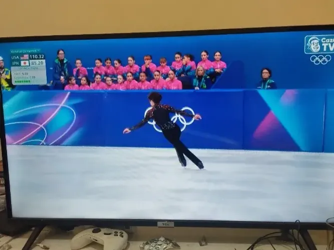 Smart TV TCL 40' com AndroidTv