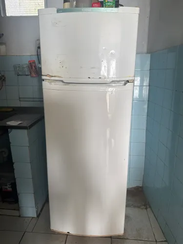 Geladeira gelando!