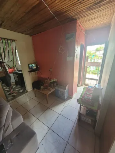 Vendo ou troco uma casa em Corumbá por outra em Campo Grande