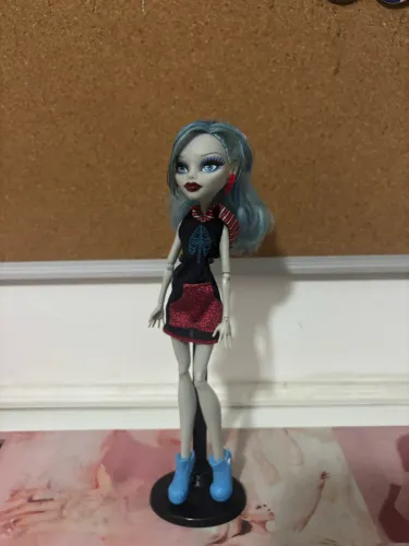 Ghoulia Scaris