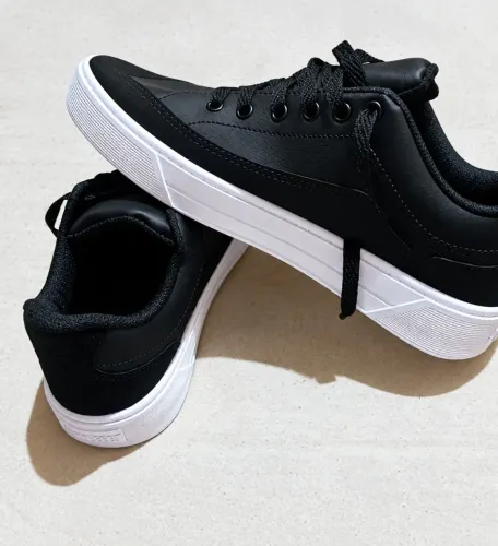 Tênis preto Star feet