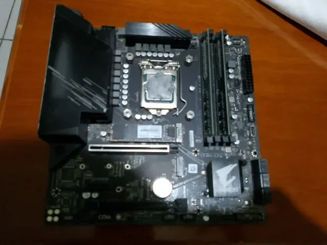 Kit Gigabyte B560M AORUS ELITE+ 16gb ddr4 32000 + Processador i7 11700+ 1 terabyte ssdnvme