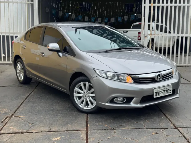 Honda Civic Sedan LXR 2.0 Flexone 16V Aut. 4P 2014