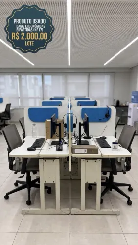 Kit 8 Baias de Atendimento (Mesa 80x80 / Divisória 120x100) - R$ 2.000 (Lote Fechado)