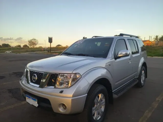 Nissan Pathfinder LE 2.5 16V TDI Diesel AUT 2007