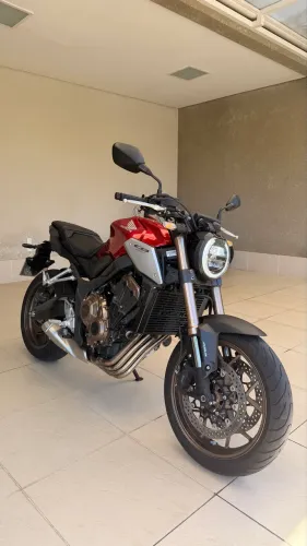Honda CB 650R 9.000km 2022