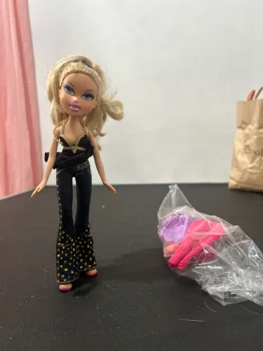 Boneca Bross para coleção 