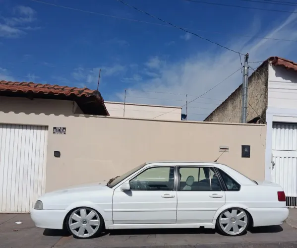 Volkswagen Santana 1.8 MI (álcool) 2005
