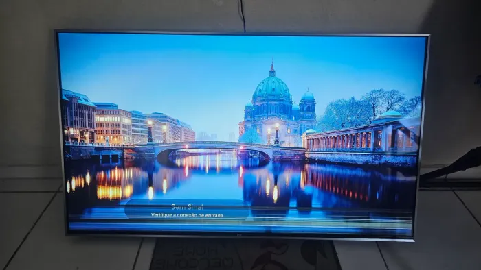 Vendo Smarttv LG 55 com listras na tela
