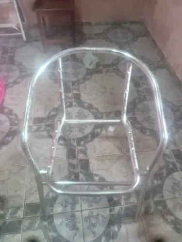 Vendo 4 cadeiras alumínio para colocar tela 200 reais as 4 cadeiras