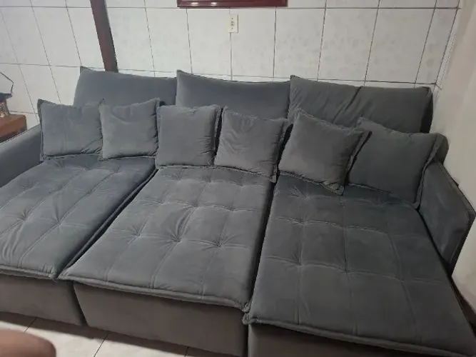 Sofá retrátil e reclinável