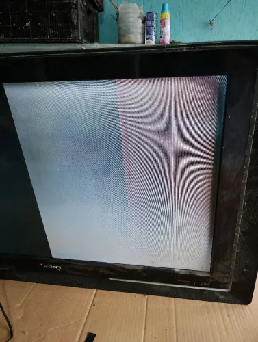 Tv Sony modelo KLV-37NL14A lista na tela