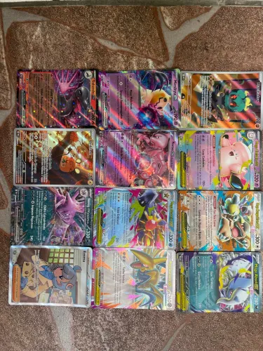 Lote com 12 Cartas Pokémon TCG ? Megas, ex e Especiais (Near Mint)