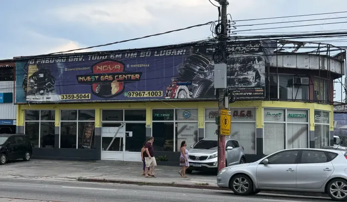 Vendo Centro Automotivo - Loja super bem localizada de esquina - Auto Center