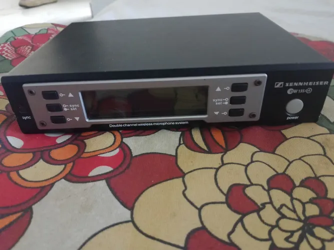 Microfone Sennheiser ew135 Duplo