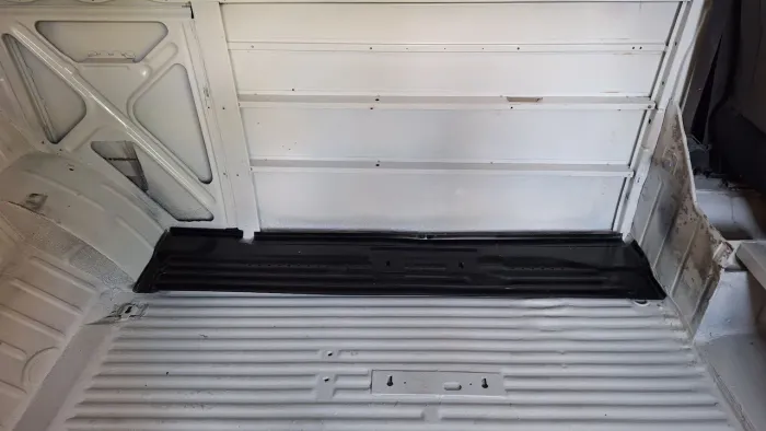 PEÇAS ASSOALHO SALÃO E REMENDO SAIA/CX DE RODAS KOMBI TETO ALTO