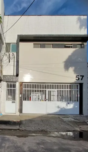 Prédio Comercial Próximo ao Supermercado Cometa da Antônio Sales