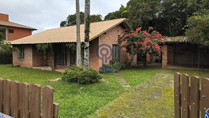 Casa com 3 dormitórios na Lagoa da Conceição