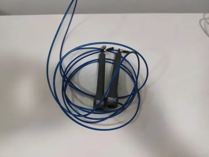 Corda de Pular Profissional com Rolamento 2,80m Everlast