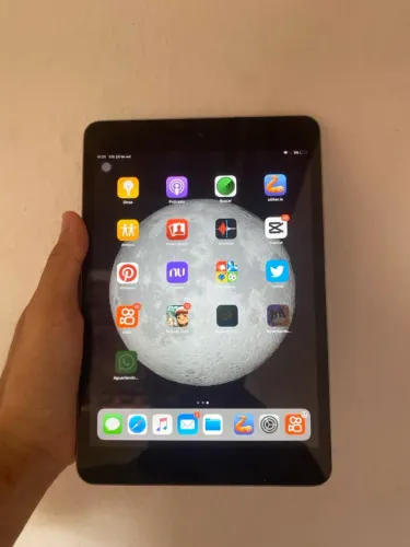 iPad mini 2: 32gb , sem nenhum defeito, em excelente estado de uso!!