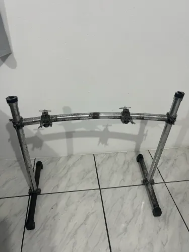 Rack de bateria e percussão (ideal pra conga compacta e percussão geral)