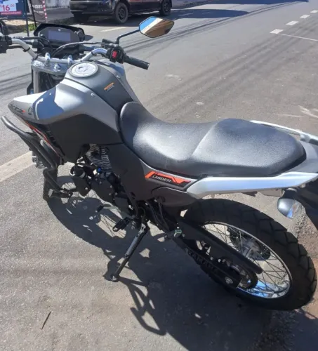 Vendo moto Yamaha Lander 2025