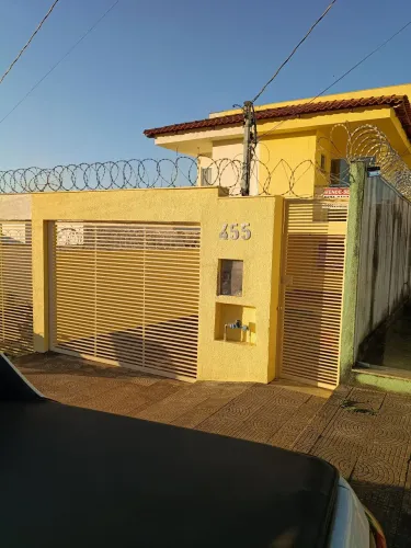 Casa à venda em Nova Serrana - Excelente estado de conservação!