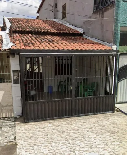 Vendo Casa 2/4 no Bairro Parque Ipê