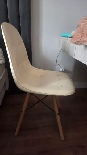 Cadeira estofada 