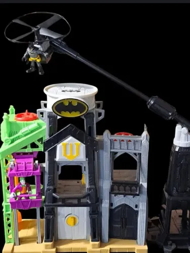 Fisher Price Imaginext Batcaverna com Torre de Voo 