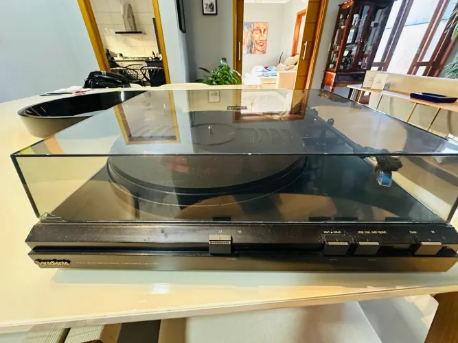 Toca discos Gradiente modelo BDT 3.0 em ótimo estado de conservação , recém revisado