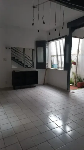 Aluga casa Comercial ou Residencial