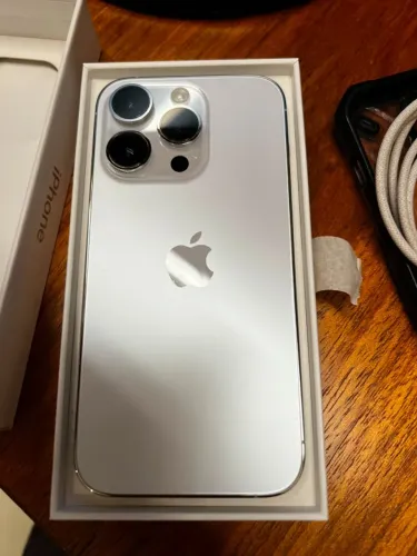 iPhone 14 Pro 256GB Prata | Impecável | Caixa e Cabo Originais