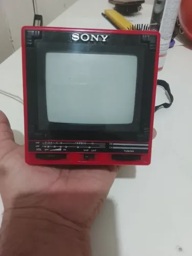 Crt Little Pyramid 
