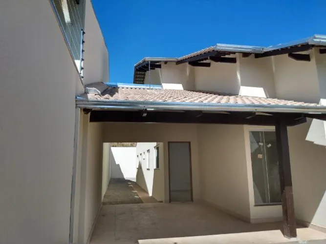 Casa arco verde lote 200m com churrasqueira. ja pronta. anapolis