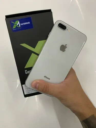 iPhone 8 Plus prata com garantia // avance hoje e aproveite 